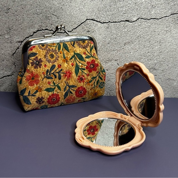 Vintage Inspired Coin Purse and Rose Design Compact Mirror - Picture 2 of 3